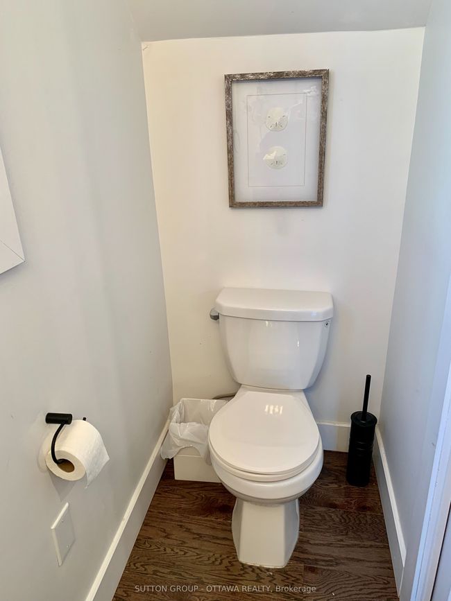 323 Montfort St, Home with 2 bedrooms, 3 bathrooms and 3 parking in Vanier ON | Image 12