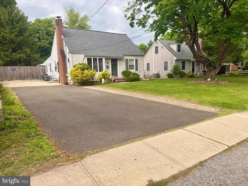 90 Grandview Ave, Hamilton, NJ, 08620-2924 | Card Image