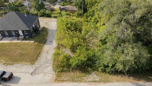 11527 E Lexington Ave, Sugar Creek, MO, 64054-1408 | Card Image