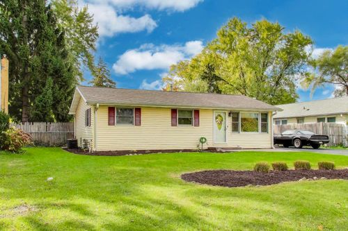 33336 N Indian Ln, Grayslake, IL, 60030-2129 | Card Image