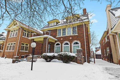 2956 Webb St, Detroit, MI, 48206-1450 | Card Image