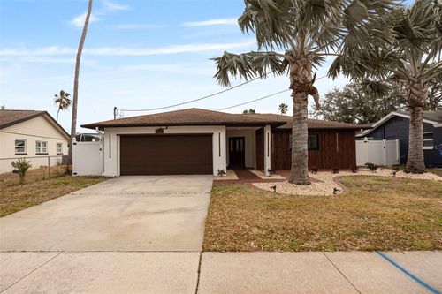 5921 Denver St Ne, ST PETERSBURG, FL, 33703-1855 | Card Image