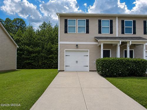 467 Oakwood Dr Nw, Milledgeville, GA, 31061-6692 | Card Image