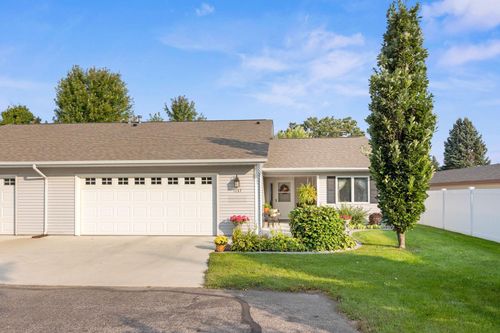 1137 Fairway Ave Nw, Hutchinson, MN, 55350-1438 | Card Image