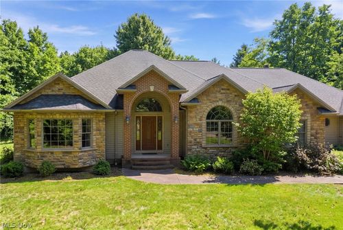 12065 Pheasant Ct, Chardon, OH, 44024-8341 | Card Image