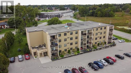 207-31 Victoria St, Strathroy, ON, N7G3Y4 | Card Image