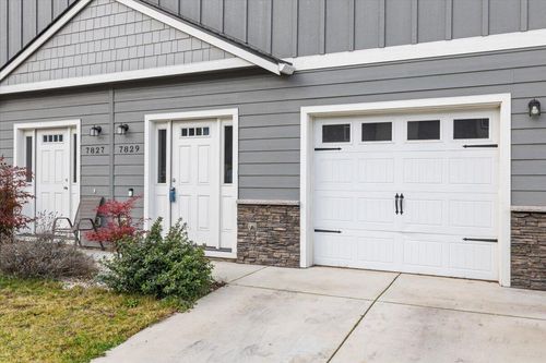 7829 Jacqueline Way, White City, OR, 97503-1761 | Card Image