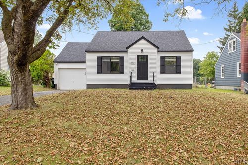 117 Edden Ln, Syracuse, NY, 13212-2113 | Card Image