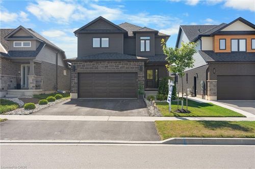 43 York St E, Elora, ON, N0B1S0 | Card Image