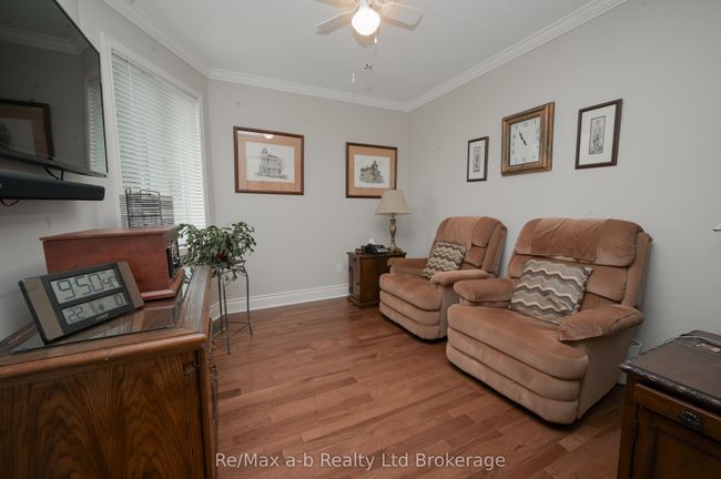 11 Mcdonald Crt, House other with 2 bedrooms, 3 bathrooms and 2 parking in Tillsonburg ON | Image 8