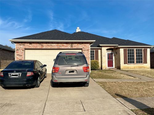 8221 Atherton St, Arlington, TX, 76002-3030 | Card Image