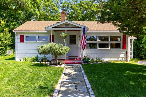 18 Seaview Rd, Sagamore Beach, MA, 02562-2525 | Card Image