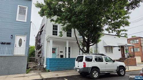 5913 Jefferson St, West New York, NJ, 07093-1309 | Card Image