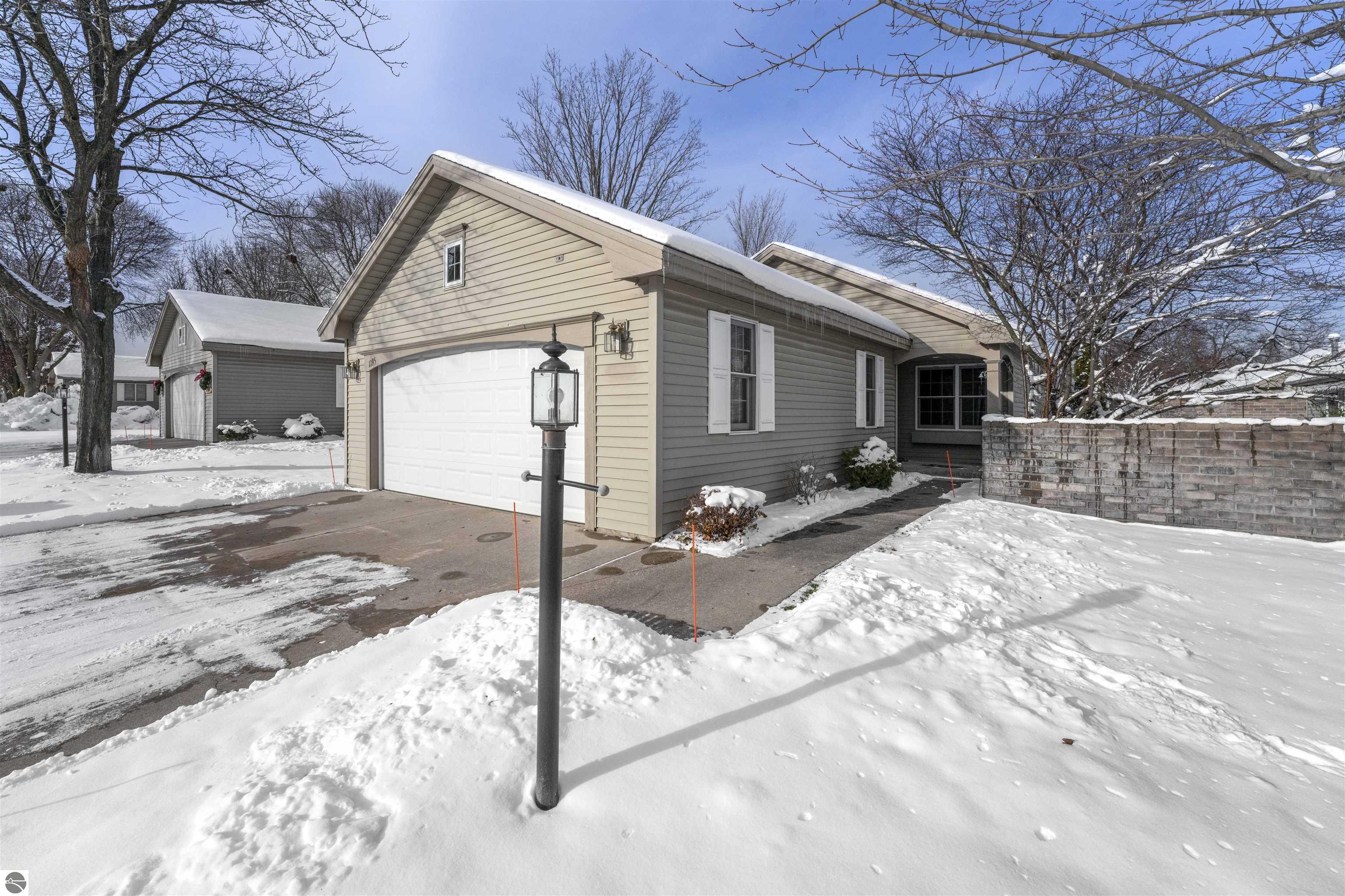 Hemingway Ln, Traverse City, MI 49686