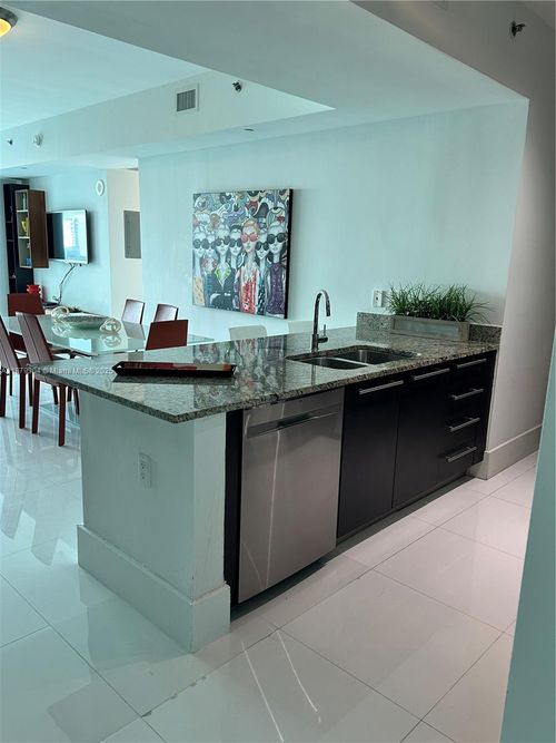 apt-1900-950 Brickell Bay Dr, Miami, FL, 33131-3950 | Card Image