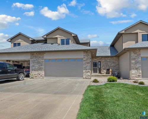 6014 Sunset Blvd, Madison, SD, 57042-7313 | Card Image