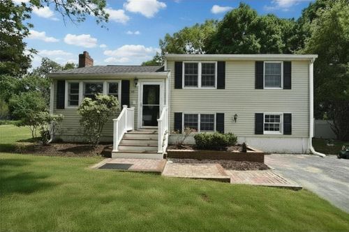 14 Centerville Drive, Salem, NH, 03079 | Card Image