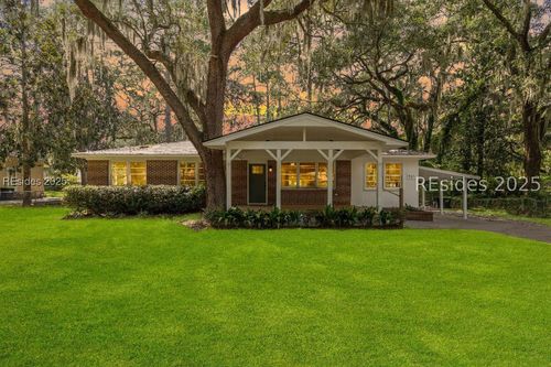 510 Center Dr E, Beaufort, SC, 29902-6027 | Card Image