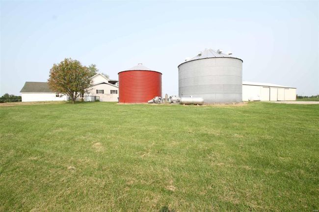 4204 Frank Scott Pkwy W, House other with 3 bedrooms, 2 bathrooms and 2 parking in Belleville IL | Image 40