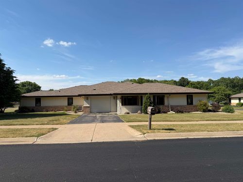 d-635 W Slifer St, Portage, WI, 53901-1150 | Card Image