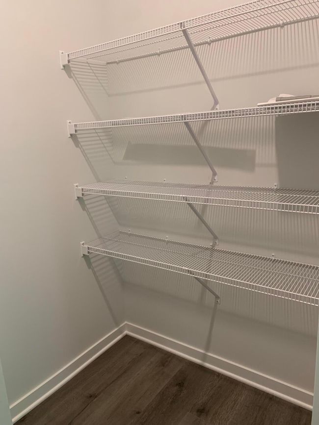 Walk in Pantry | Image 10