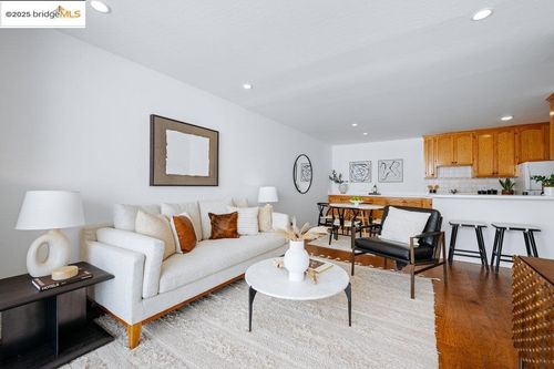 205-250 Whitmore St, Oakland, CA, 94611 | Card Image