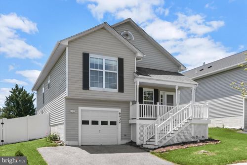 6432 Sedgwick St, ELKRIDGE, MD, 21075-6198 | Card Image