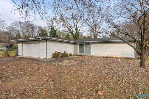 3706 Oakdale Ct Nw, Huntsville, AL, 35810-2832 | Card Image