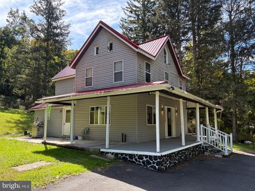1215 Upper Seese Hill Rd, Canadensis, PA, 18325-7895 | Card Image