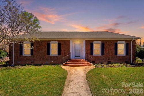 1280 Queensgate St, Gastonia, NC, 28054-5755 | Card Image