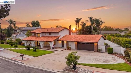 2276 Kemper Ave, Claremont, CA, 91711-2218 | Card Image