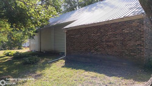 302 W Jefferson Ave, Fairfield, IA, 52556-3412 | Card Image