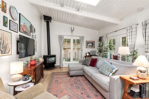 15521 Old Cazadero Rd, Guerneville, CA, 95446-9670 | Card Image