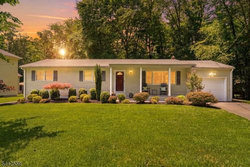 28 Delbrook Rd, Morris Plains, NJ, 07950-3141 | Card Image