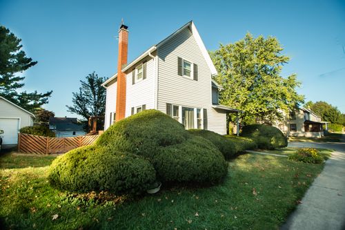 210 E Front St, MOUNT MORRIS, IL, 61054-1524 | Card Image