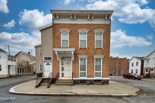 94 Howard St, Cohoes, NY, 12047-3005 | Card Image