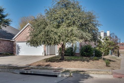 8841 San Joaquin Trail, Fort Worth, TX, 76118 | Card Image