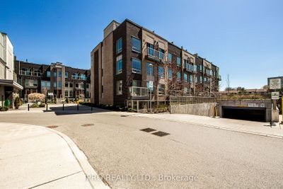 231 - 7 Applewood Lane, Condo with 2 bedrooms, 2 bathrooms and 1 parking in Etobicoke ON | Image 1