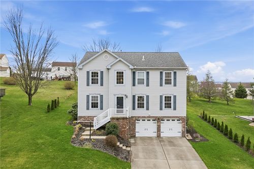 522 Grandshire Dr, Cranberry Twp, PA, 16066-6930 | Card Image