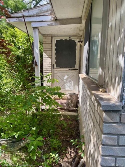 11051 Van Buren St, Van Buren Township, MI, 48111-3468 | Card Image