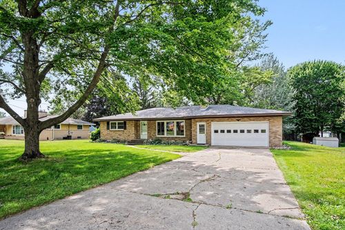 11351 Brown Ave, Allendale, MI, 49401-9319 | Card Image