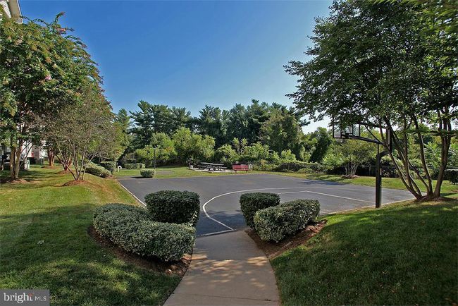 UNIT-9103 - 1530 Spring Gate Dr, Condo with 3 bedrooms, 2 bathrooms and null parking in MCLEAN VA | Image 17