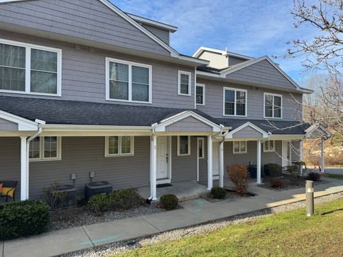 unit-3-330 Crystal Ave, New London, CT, 06320-6509 | Card Image