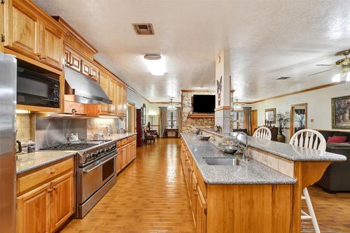 9310 S Business 6, Navasota, TX, 77868-7606 | Card Image