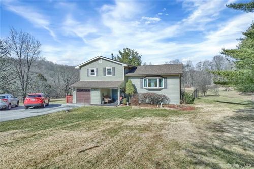 24 Emily Ln, Monroe, NY, 10950-2049 | Card Image