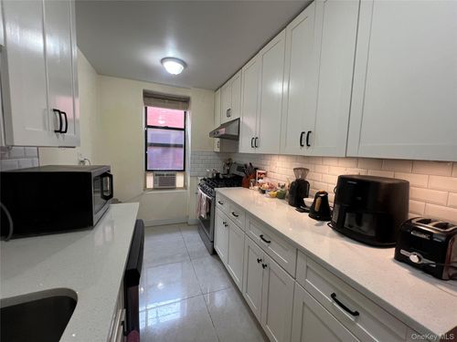 1f-4415 43rd Ave, Sunnyside, NY, 11104-2264 | Card Image