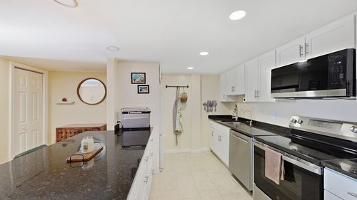 apt-212-96 Old Colony Ave, East Taunton, MA, 02718-1126 | Card Image