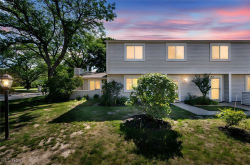 3283 Bay Landing Dr, Westlake, OH, 44145-4435 | Card Image