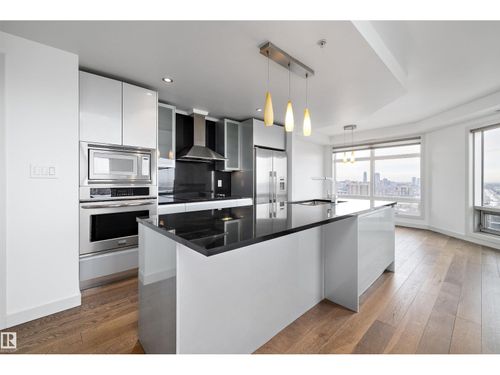 10388 105 St Nw, Edmonton, AB, T5J0C2 | Card Image