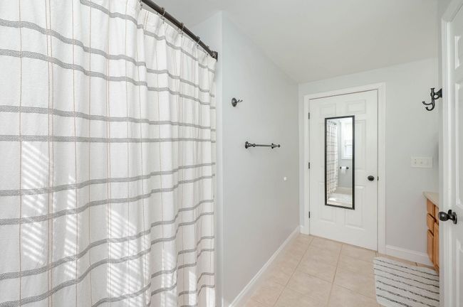 18 Wingate Ln, House other with 2 bedrooms, 2 bathrooms and null parking in Dover NH | Image 27
